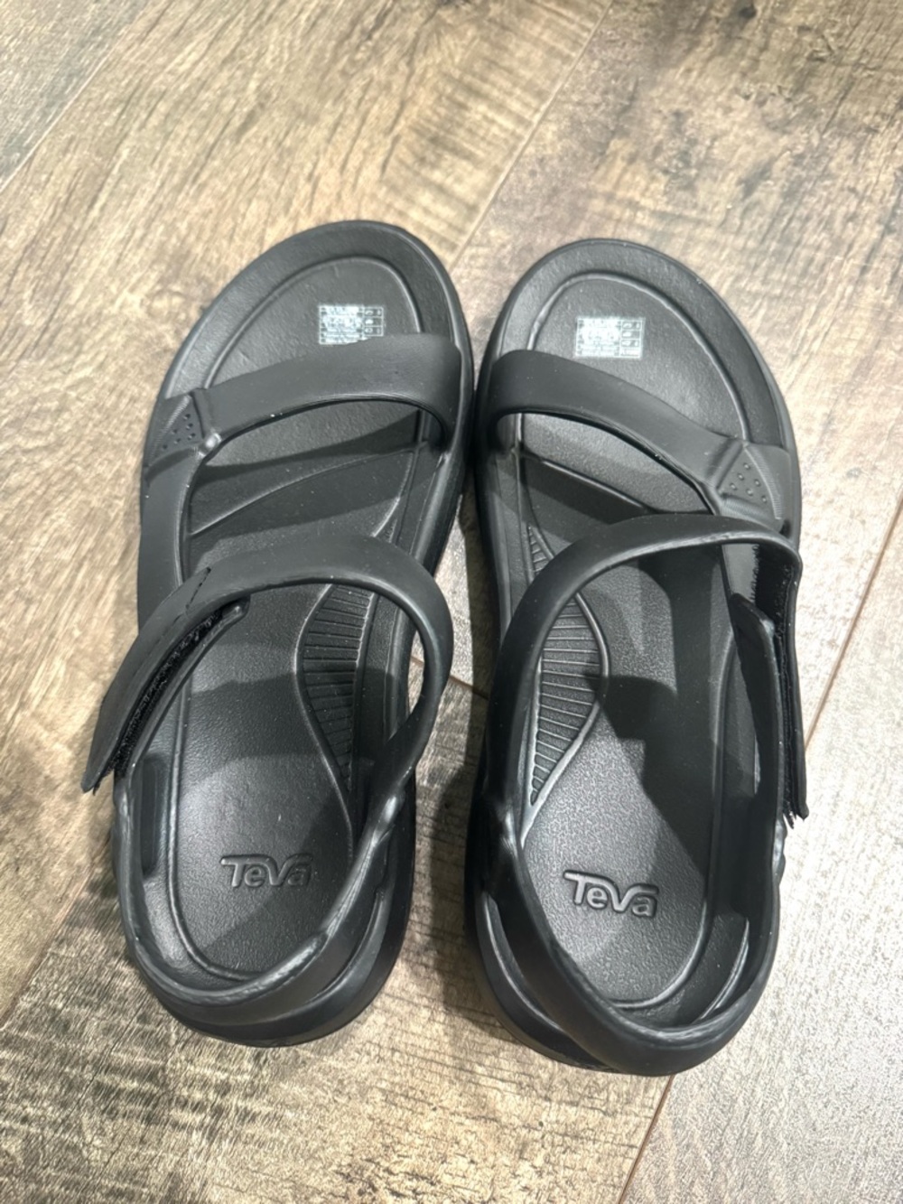 Teva Hurricane Drift Black Sandals W9 / M7 NWOT - Picture 4 of 7